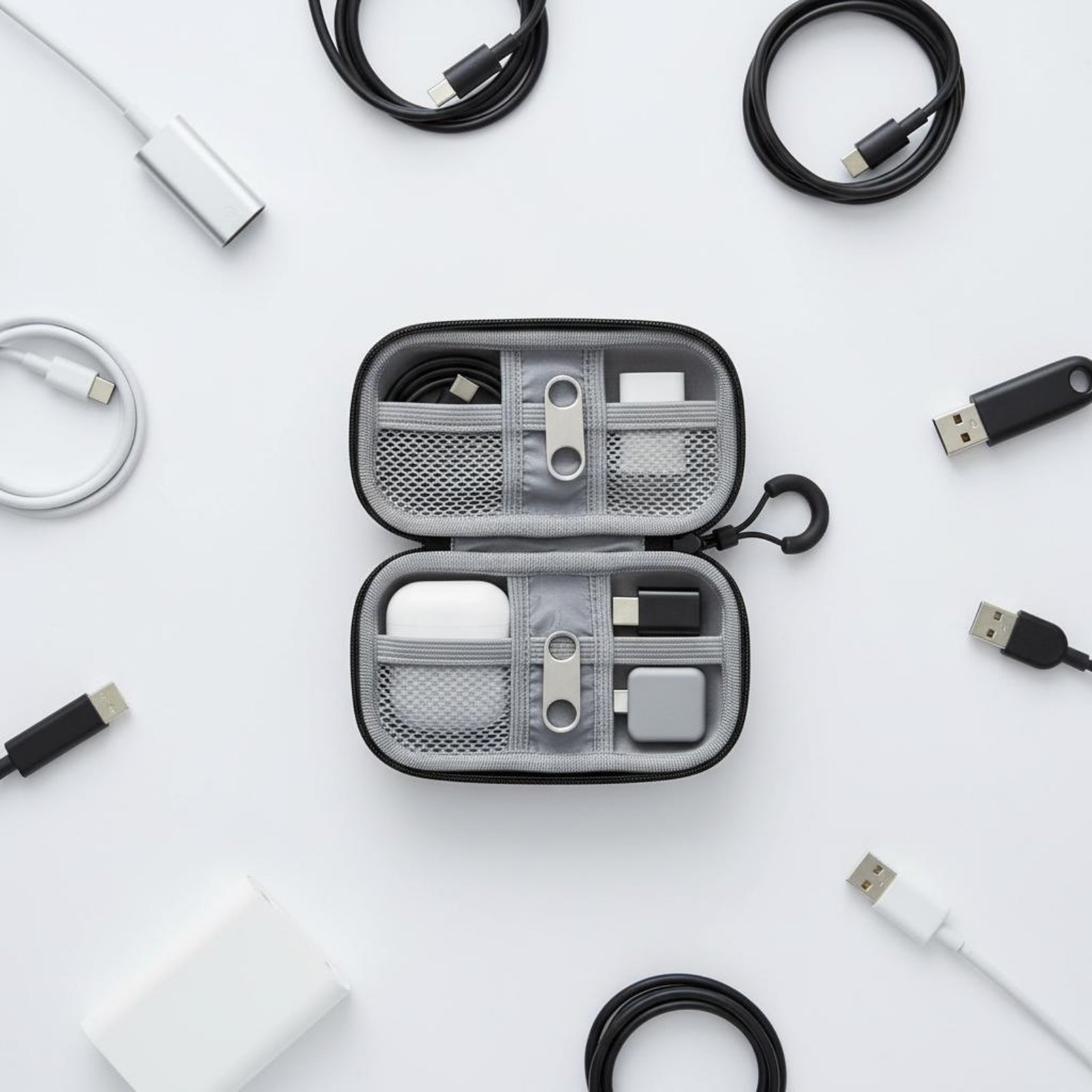 Electronics And Gadgets G - กล่องจัดเก็บสายไฟ ช่องใส่ของหลายช่อง กล่องใส่อุปกรณ์อิเล็กทรอนิกส์อเนกประสงค์ กระเป๋าอิเล็กทรอนิกส์สำหรับเดินทางขนาดเล็ก ซิปที่ใช้งานได้ยาวนาน