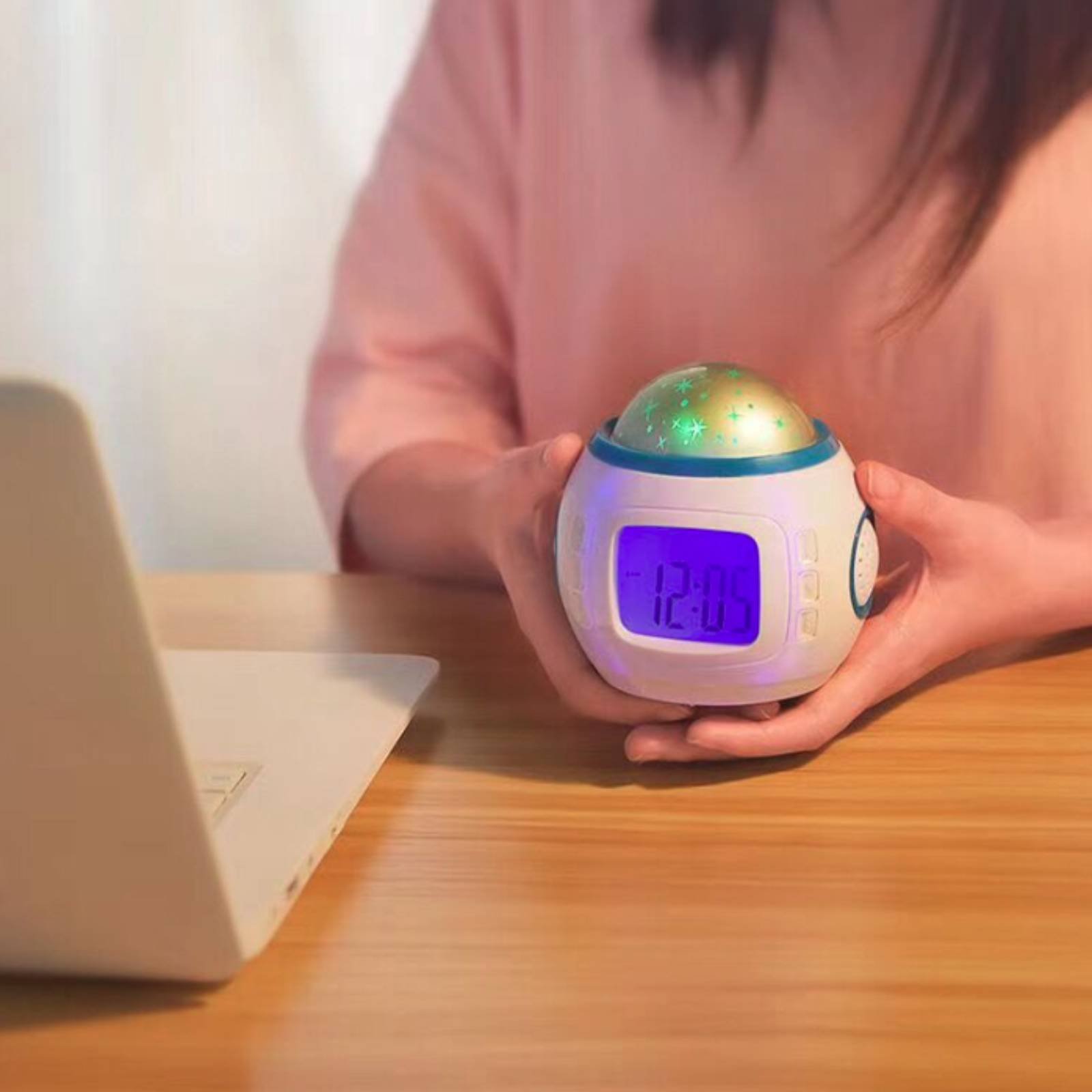 Electronics And Gadgets G - นาฬิกาปลุก Celestial Shine Display พร้อมไฟหลากสี นาฬิกาฉายภาพ