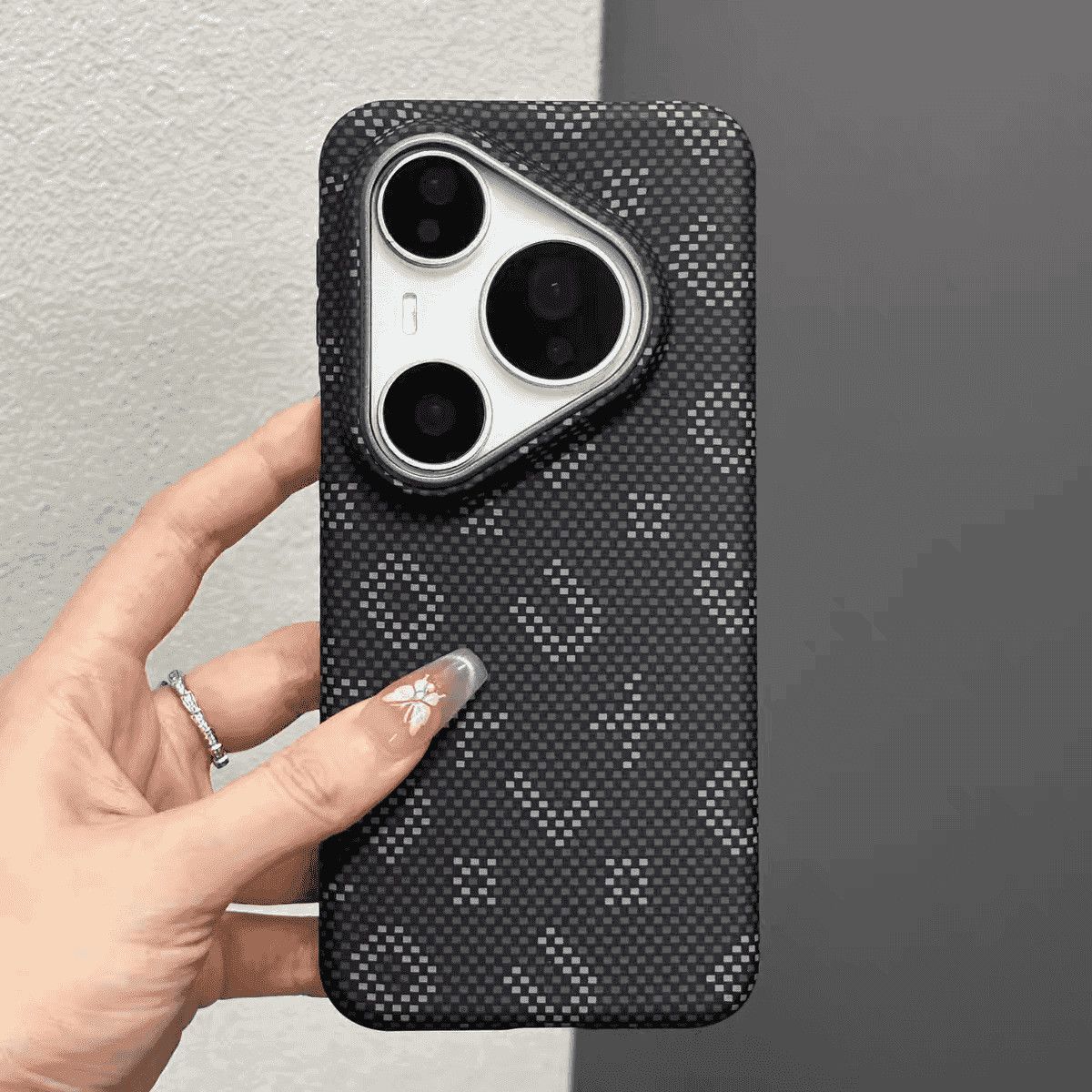 เคสแม่เหล็กพื้นผิวคาร์บอนไฟเบอ - Huawei Pura 70 บทวิจารณ์และราคา